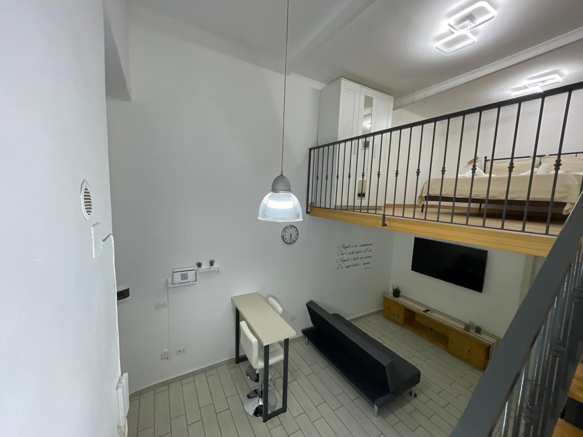 Apartment Vico Spaccanapoli 1